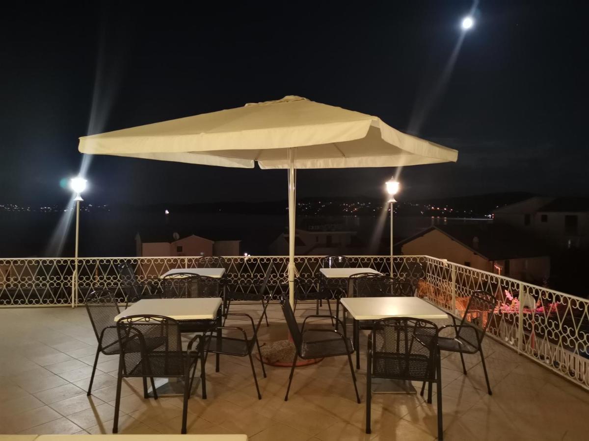 Villa Kairos 돈지세케트 외부 사진