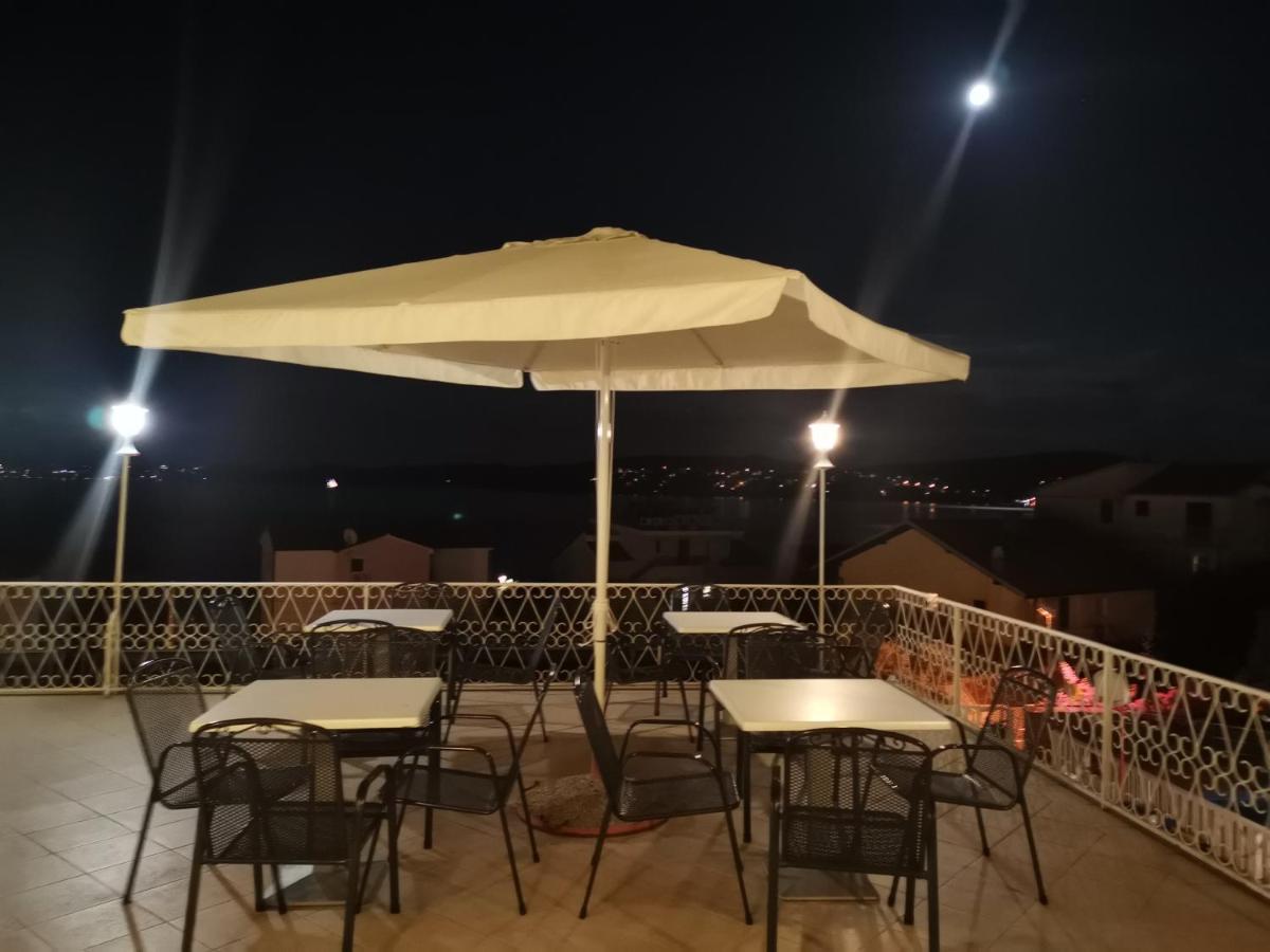 Villa Kairos 돈지세케트 외부 사진
